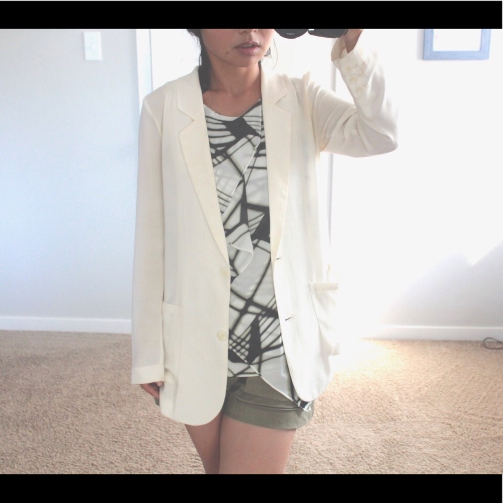 Light silky cream blazer jacket